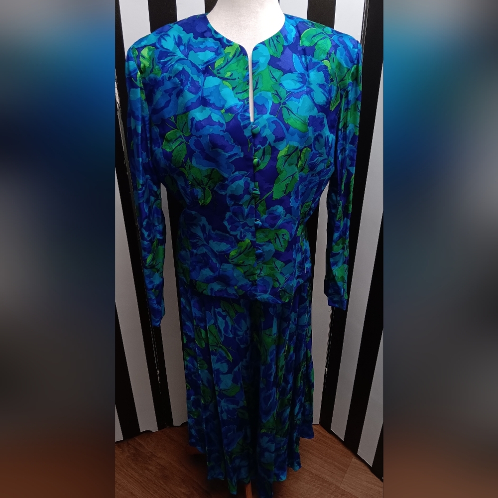 Adrianna Papell silk 2pc set - Picture 3 of 10